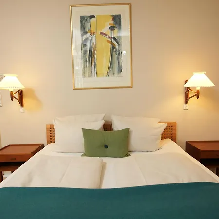 Alexandra Hotel