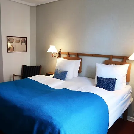 Alexandra Hotel