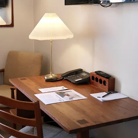 Alexandra Hotel 4*